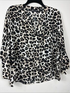 7th Avenue Design studio New York & Co  Leopard Print V-Neck Semi Sheer Hi Lo M